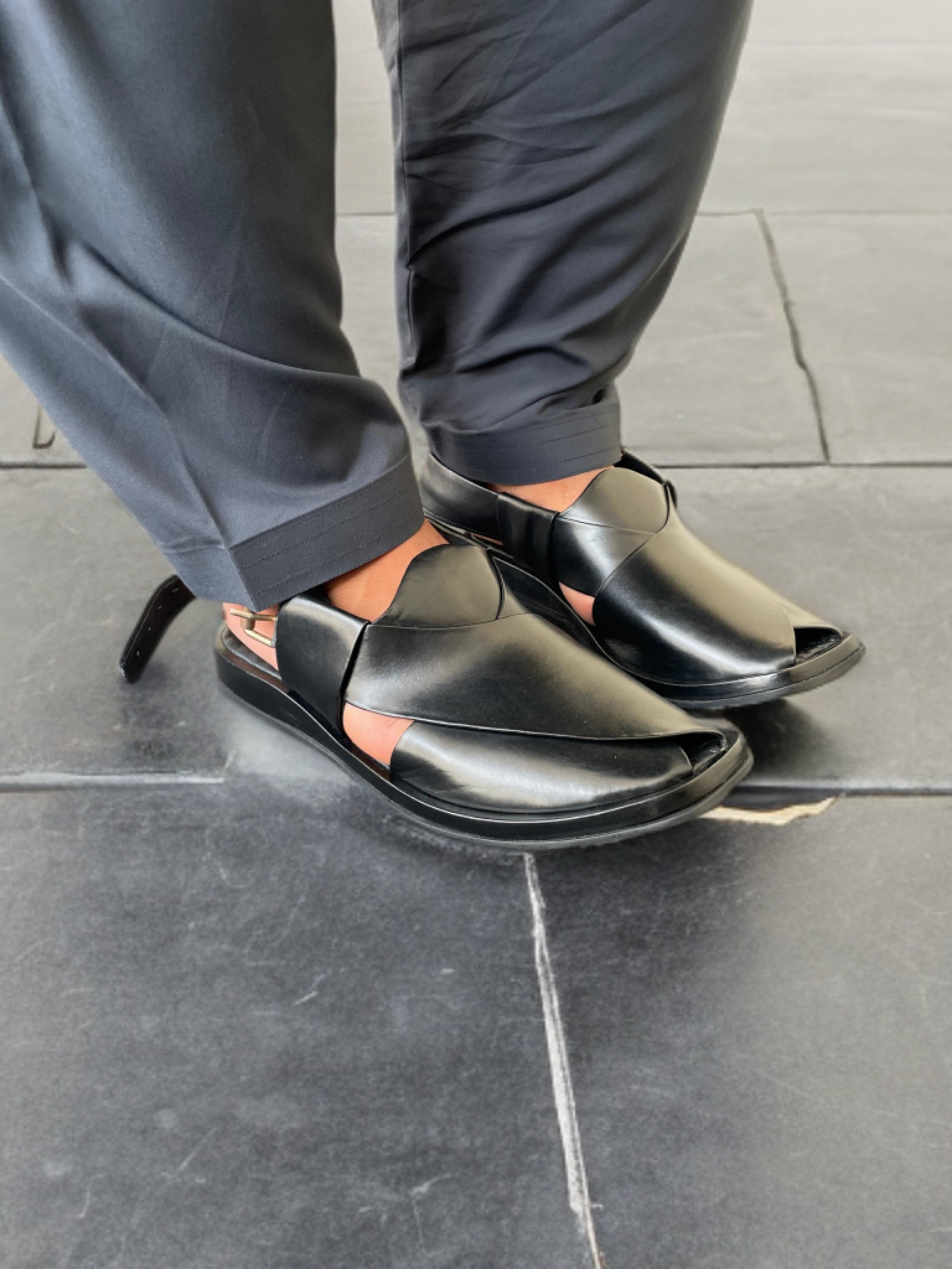 Round Shape Medicated Chappal (BLACK)